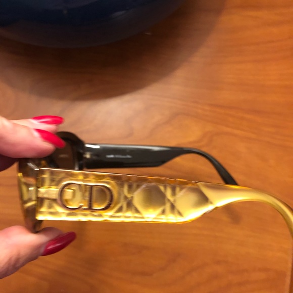 VINTAGE CHRISTIAN DIOR GOLD CANAGE (2006 40C) SUNGLASSES - Picture 10 of 12